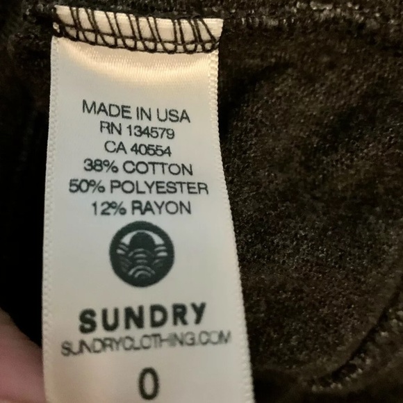 Women’s SUNDRY Star Print Pullover Sweatshirt Size 0 - Picture 5 of 5